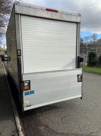 Image 2 of Citroen relay Luton tail lift