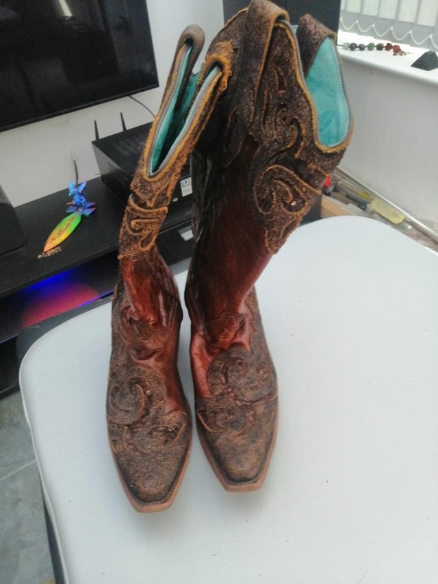 Preview of the first image of Woman's all leather CowGirl Boots.