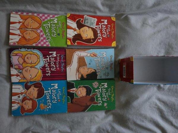 Image 1 of A selection of kids reading books aged 7+: