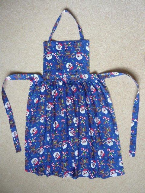 Preview of the first image of Christmas apron - ladies' very good condition.