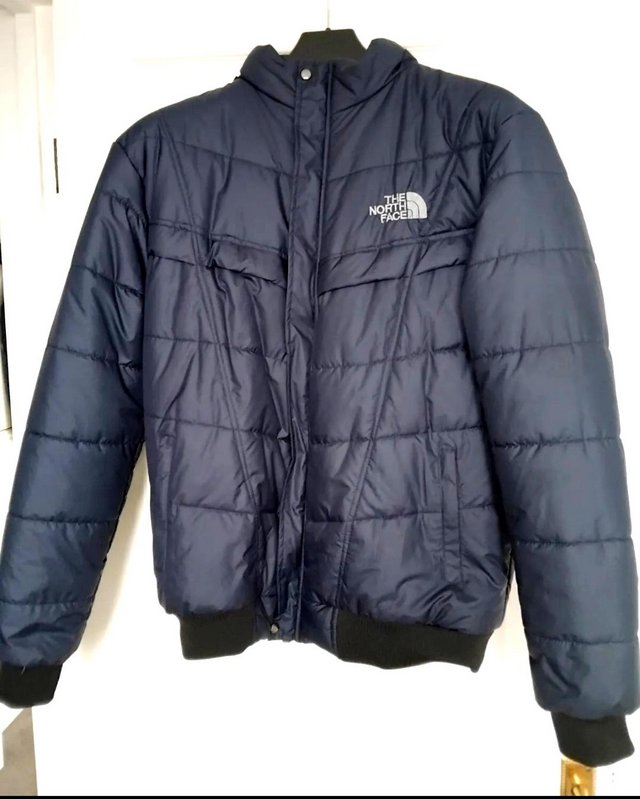 Preview of the first image of North Face Jacket Large Navy Blue.