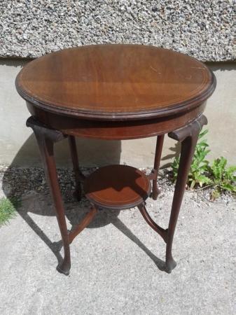 Image 1 of Vintage round table with marquetry small round "under table"