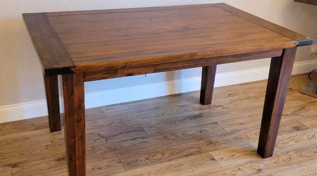 Image 1 of Solid wood Presdash Dining table