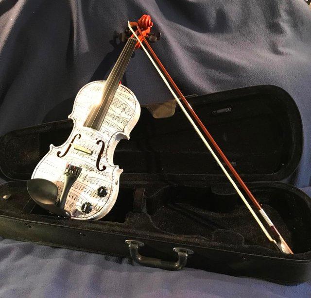 Preview of the first image of Electro / Acoustic 4/4 violin, all ready to play.