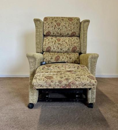 Image 5 of LUXURY ELECTRIC RISER RECLINER DUAL MOTOR CHAIR CAN DELIVER