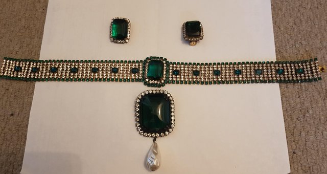 Image 1 of Faux emerald rhinestone choker, earrings and brooch set
