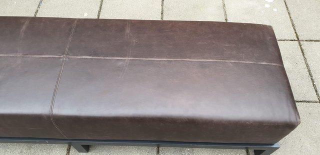 Image 8 of Designer settee/ couch brown colour