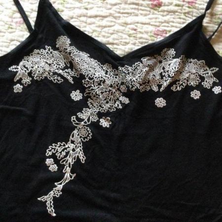 Image 2 of Sz14 TODAY’S WOMAN Stretchy Black Cami With White Decoration