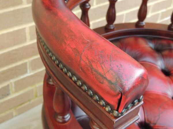 Image 16 of Chesterfield Traditional Ox Blood Chair (UK Delivery)