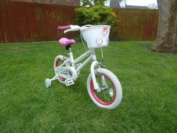 Image 5 of GIRLS BICYCLE WITH STABILISERS