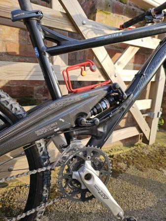 Image 3 of Whyte E-5 full suspension MTB Carbon swing arm
