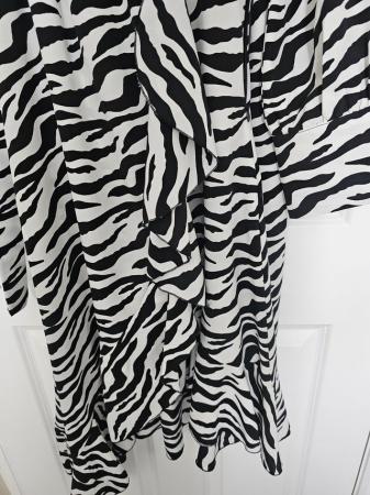 Image 2 of Dress size 14  black and white