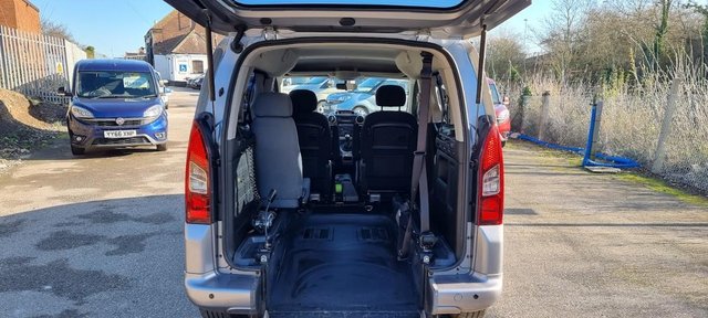Image 4 of Wheelchair Access Peugeot Partner Mobility Car low miles E6