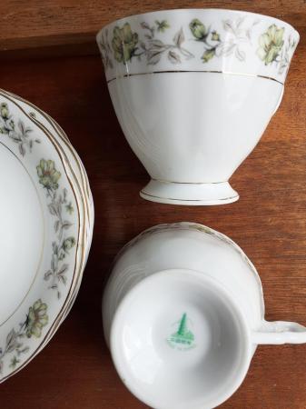 Image 1 of Tea set gold trim, tea cups, saucers, plates