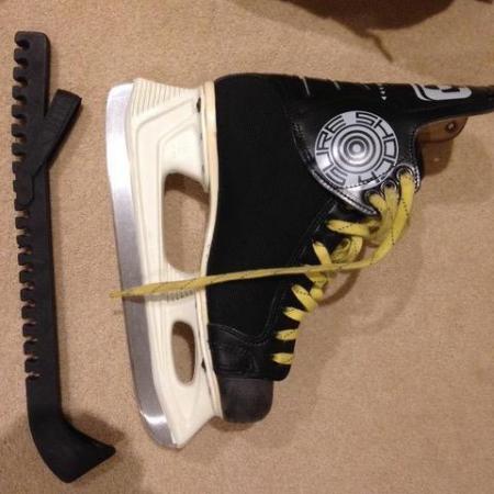 Image 3 of Graf Ice Hockey Boots with blade guards & hockey sticks