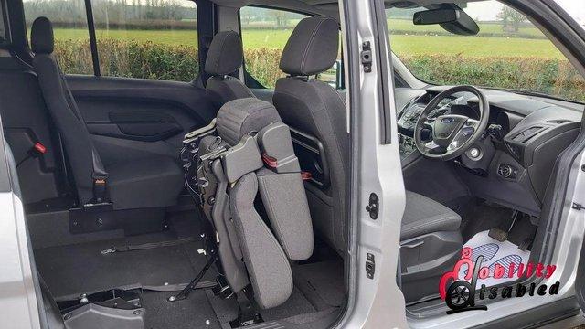 Image 10 of 2018 Ford Grand Tourneo Connect Automatic Wheelchair Access