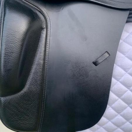 Image 2 of Kent & Masters 17 inch Low Profile Dressage saddle