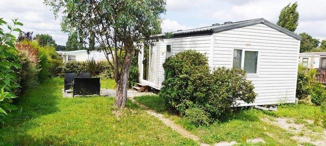 Image 1 of Willerby Cottage 2 bed mobile home sited in Vendee, France
