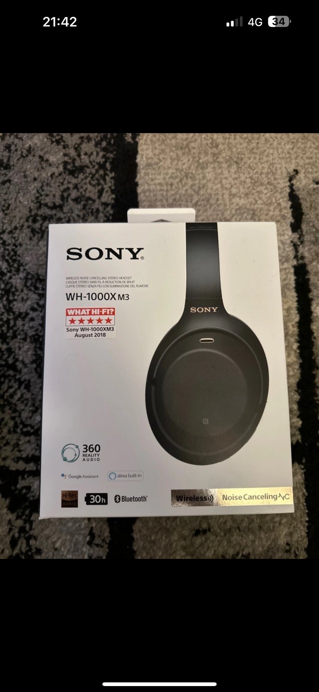 Preview of the first image of Sony WH1000-XM3 headphones.
