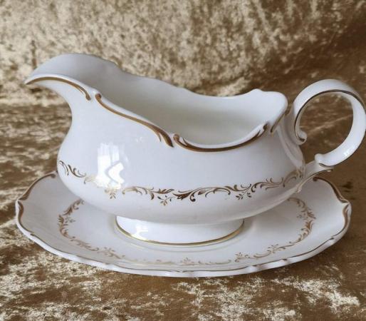 Image 3 of Royal Doulton Richelieu- H4957 - Sauce Boat and Stand