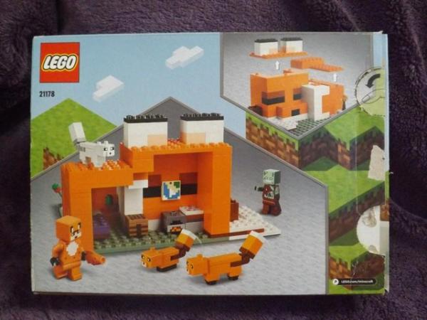 Image 3 of Lego Minecraft The Fox Lodge