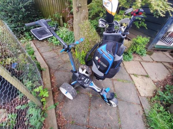 Image 1 of Golf bag and cart and clubs