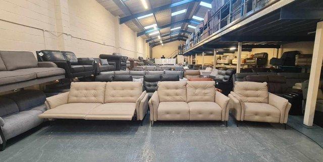 Image 8 of Bolzano cream leather 3+2 seater sofas and armchair