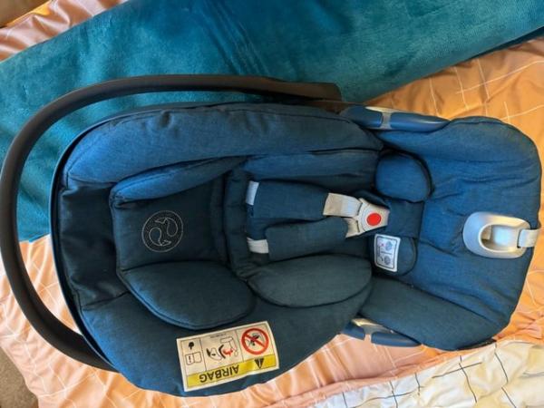 Image 3 of Cybex Cloud z i-size car seat, unused, excellent condition