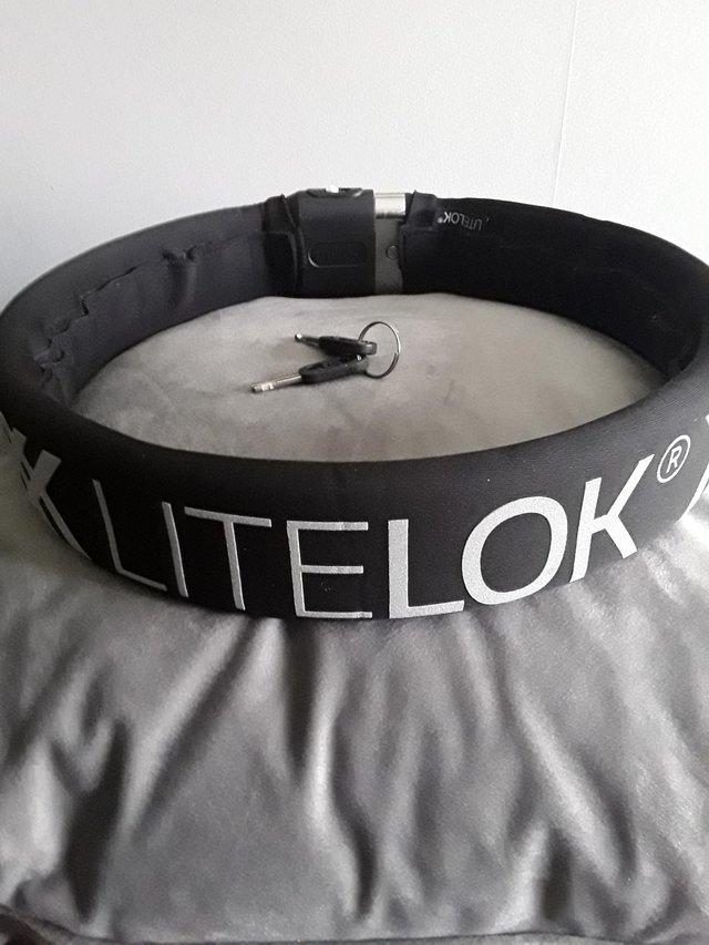 Preview of the first image of LITELOK GOLD  BIKE LOCK 90CM.