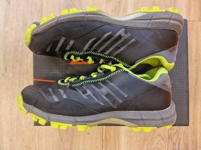 Preview of the first image of Grays Burner hockey shoes size Eu38 / UK 5.