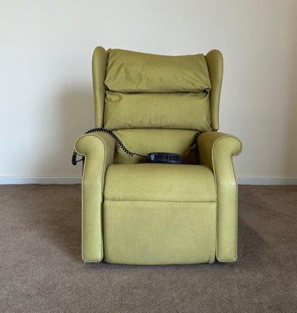 Image 2 of AJ WAY PETITE ELECTRIC RISER RECLINER GREEN CHAIR ~ DELIVERY