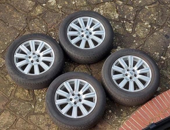 Image 1 of Land Rover Discovery 4 wheels, tyres & TPMS