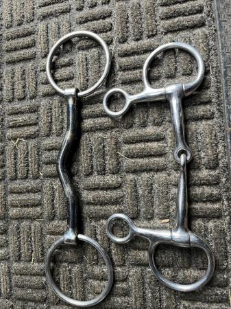Image 1 of 5” hanging cheek & 5” ported snaffle