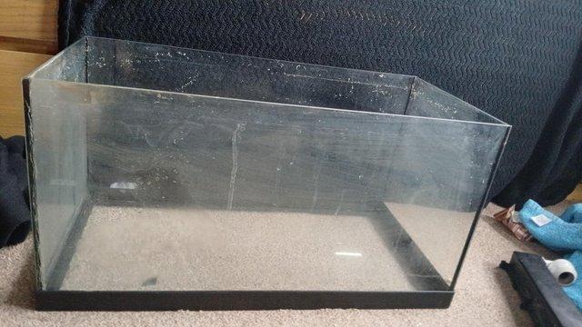 Image 5 of Fish tank for sale, 2ft