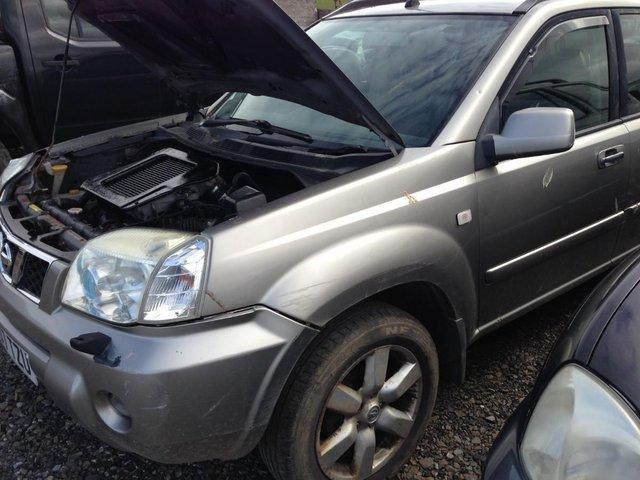 Preview of the first image of BREAKING NISSAN X-TRAIL 2.2 DCI DIESEL 2009 LOW MILES.
