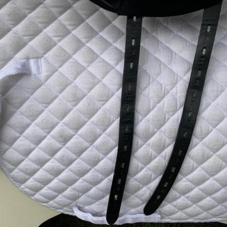 Image 5 of Kent & Masters 17.5 S-Series Dressage  Surface Block saddle