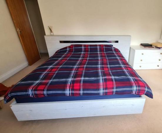 Image 3 of Double sized bed - Accepting offers