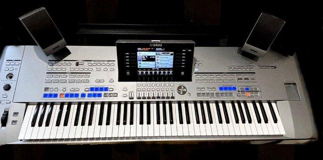 Image 3 of Yamaha Tyros 5 Keyboard
