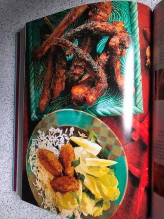 Image 3 of 'Red Hot' A Cook’s Encyclopaedia of Fire and Spice