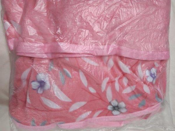 Image 9 of New Pink Floral Pattern Flannel Blanket Christmas 200x150cm