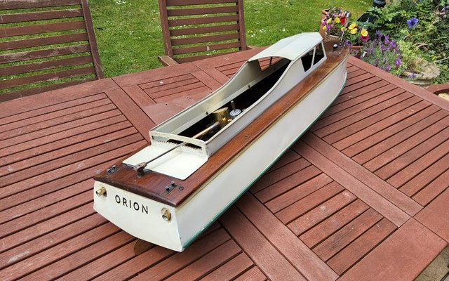 Image 9 of Model boat,metal construction,compression engine
