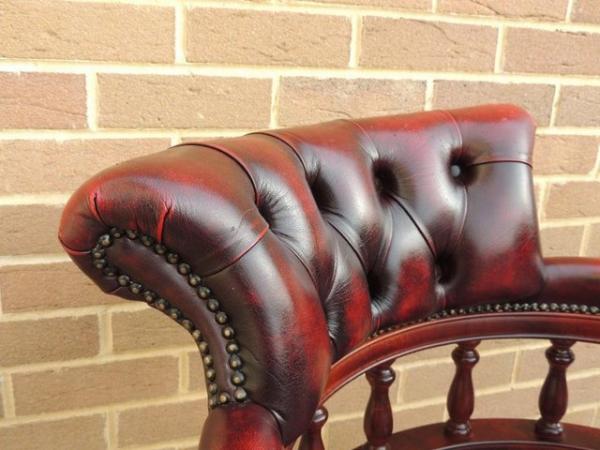 Image 10 of Chesterfield Traditional Ox Blood Chair (UK Delivery)