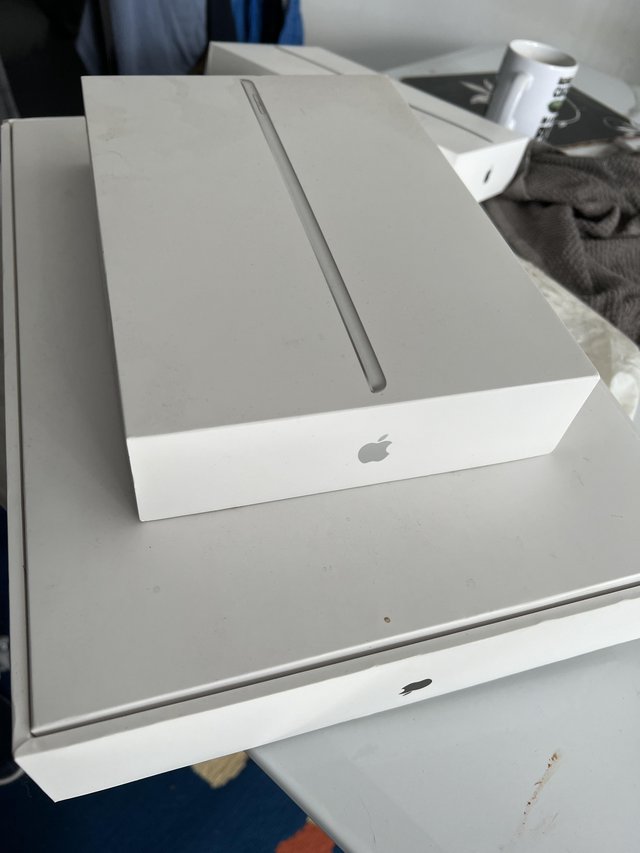 Preview of the first image of 2 empty MacBook Pro boxes/inserts and 2ipad boxes/inserts..