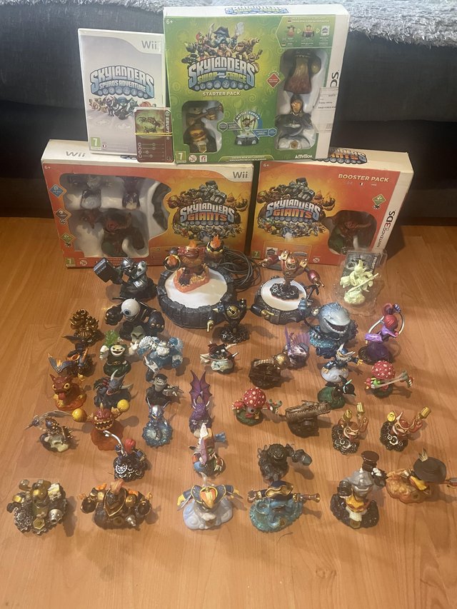 Preview of the first image of HUGE Skylanders 3DS bundle 90+ Figures incl Swap Force / Gia.