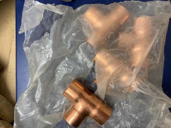 Image 3 of 36 x 22mm Copper & brass End Feed & Compression Fittings: El
