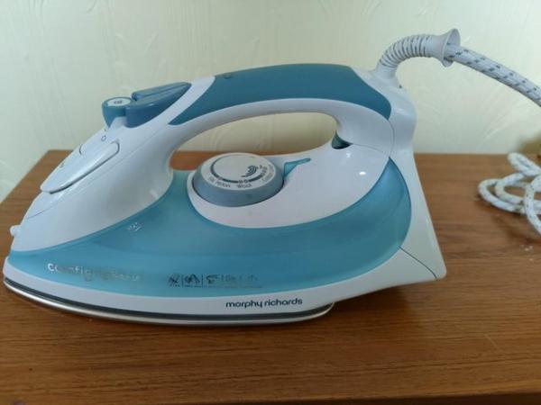 Image 2 of Steam Iron - Morphy Richards Comfy Grip Steam Iron