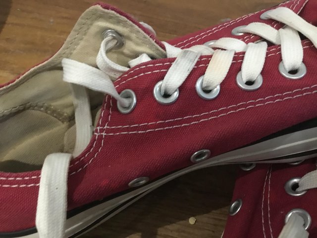 Preview of the first image of Converse All star trainers in red.