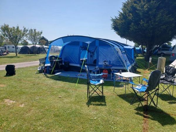 Image 3 of Hi gear oasis 8 tent. Spacious 8 man tent