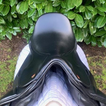 Image 7 of Kent & Masters 17” S-Series High Wither Dressage  Moveable