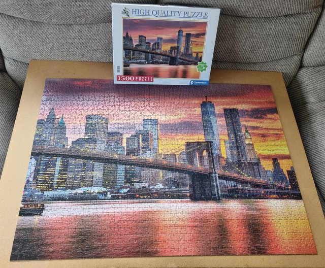 Preview of the first image of 1500 piece jigsaw called EAST RIVER AT DUSK by CLEMENTONI.